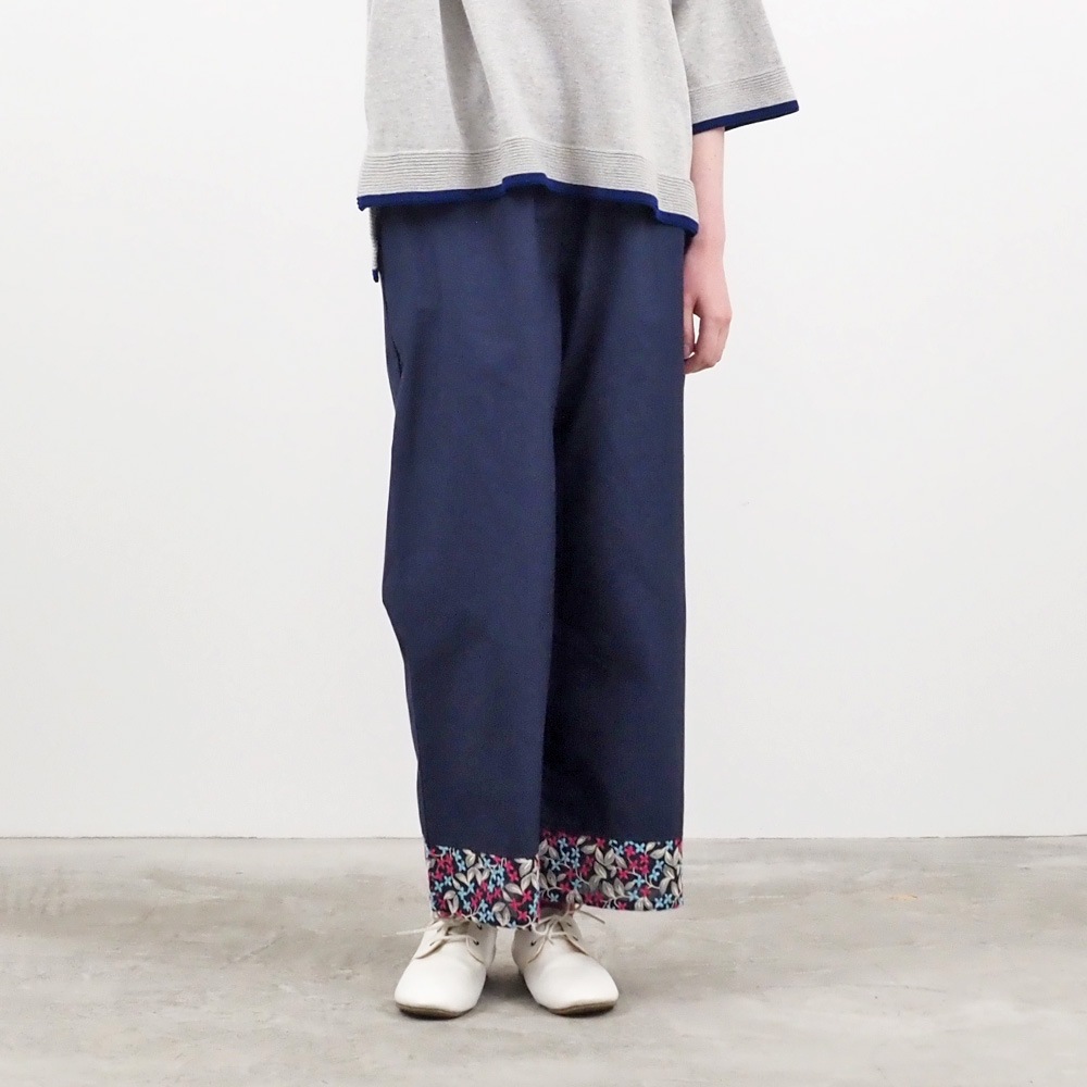 NARU(ナル) タイプライター×小花刺繍 足元かわいいパンツ 661915