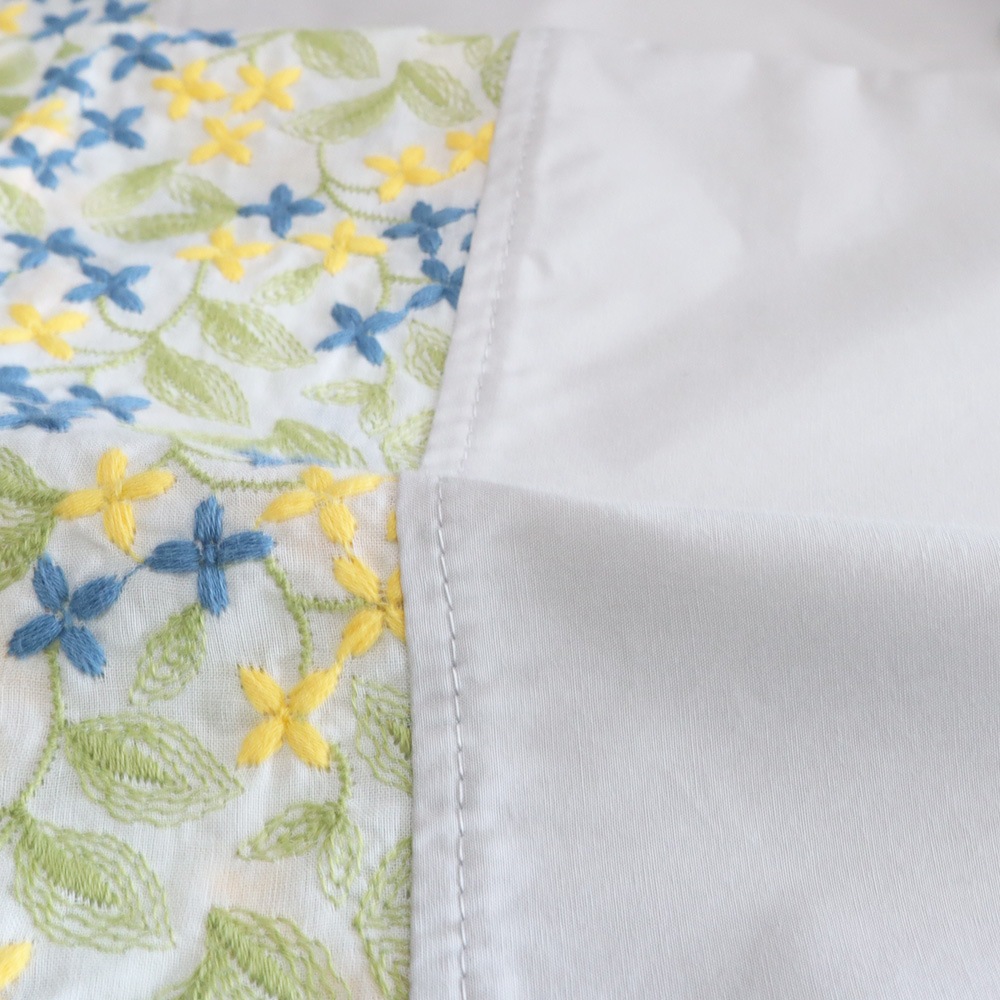 NARU(ナル) タイプライター×小花刺繍 足元かわいいパンツ 661915