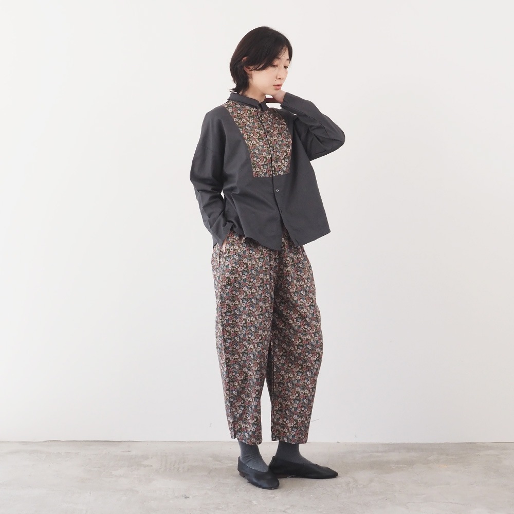 NARU(ナル) 30ビエラベタ小花柄 エッグパンツ 6658501