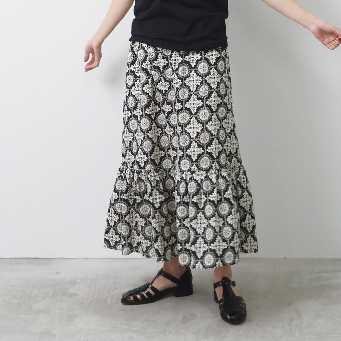 NARU(ナル) 60ローンエスニック柄 ティアードスカート 655927