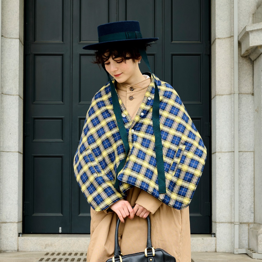 NARU(ナル) ロイヤルタータン パデットケープ 665107