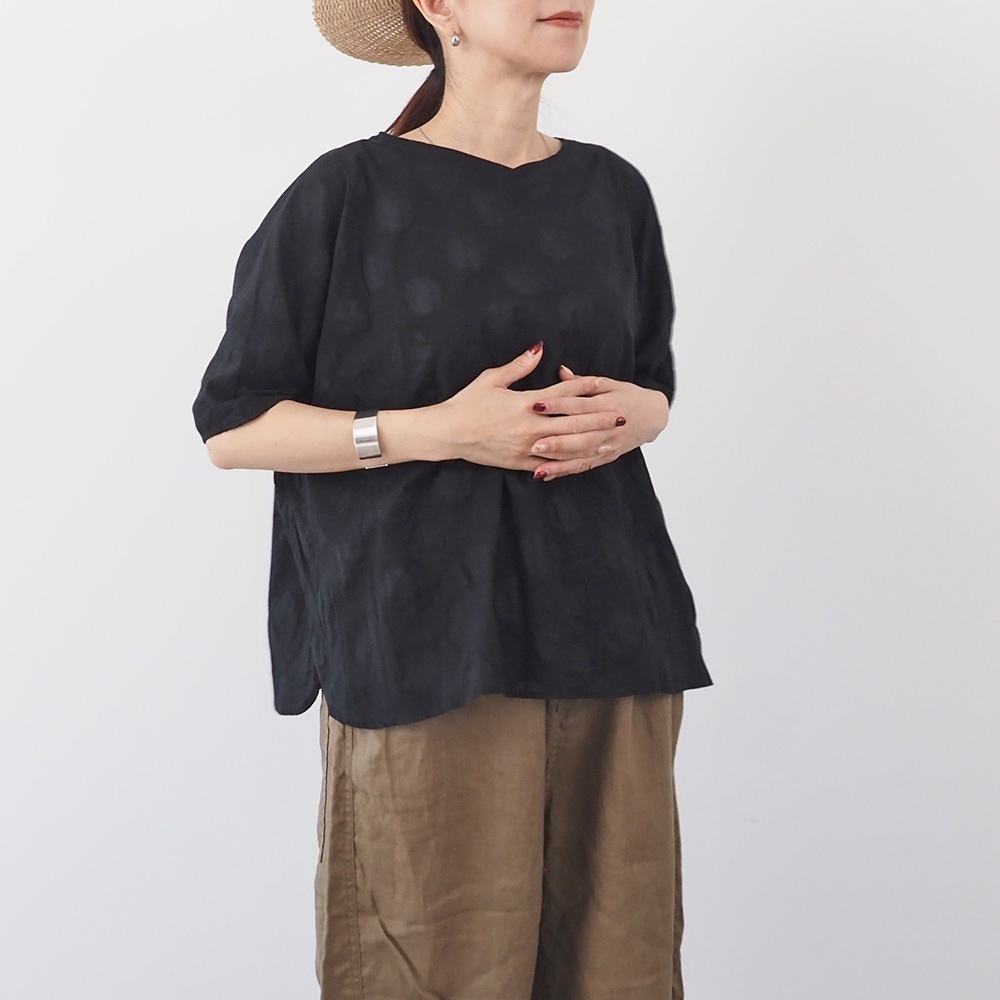 NARU(ナル) ローン塩縮ランダムドット バトーブラウス(2WAY) 662826