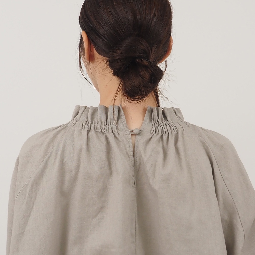 【予約】【kawasakiさんコラボ】NARU(ナル) コットンリネンフリルネックブラウス 6W-ks-01