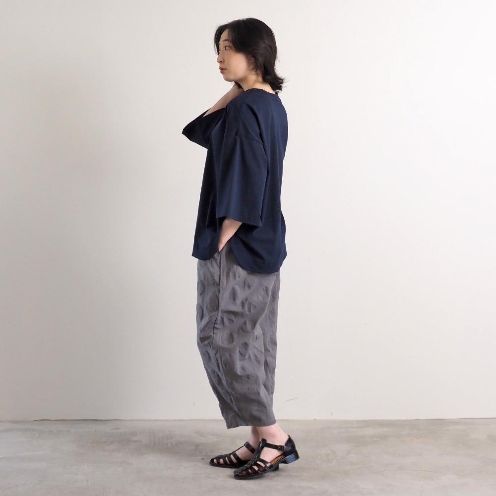 NARU(ナル) 綿麻シーチング塩縮 エッグパンツ 662820