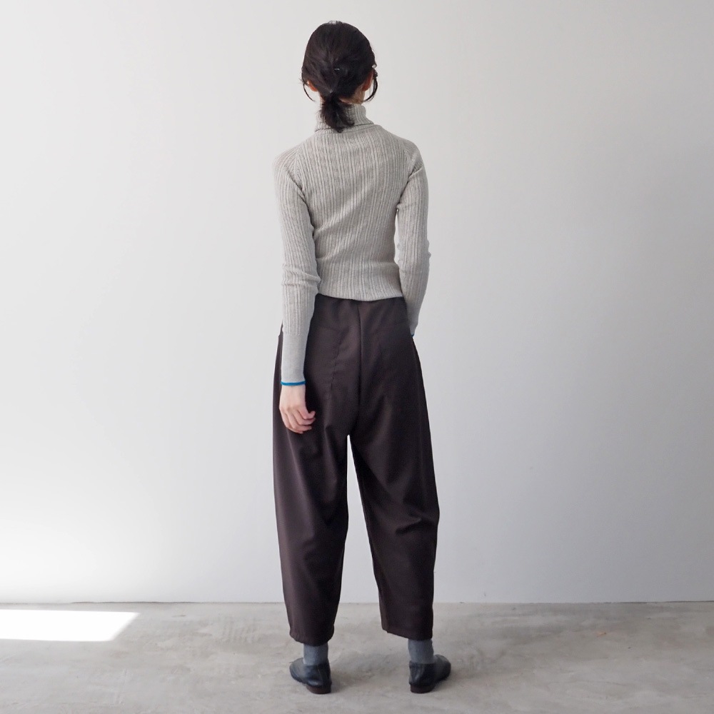 NARU(ナル) ランダムリブニット バイカラータートルネック 656706