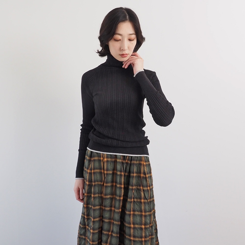 NARU(ナル) ランダムリブニット バイカラータートルネック 656706