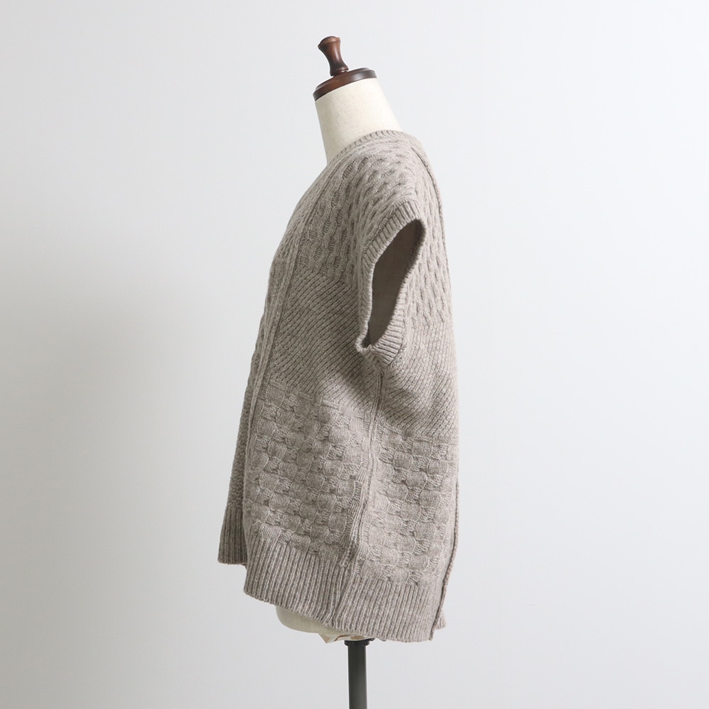 NARU(ナル) NATURAL COLORED WOOL 柄編みニットベスト 665405