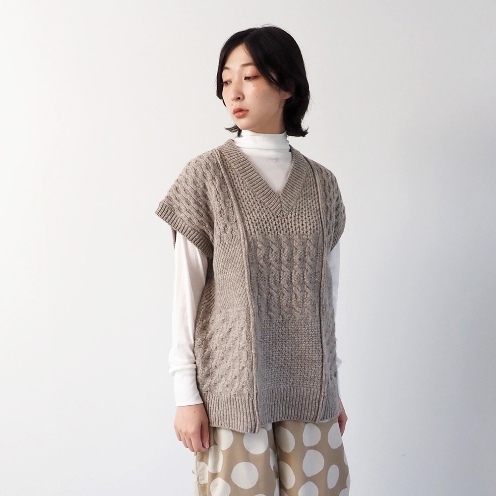 NARU(ナル) NATURAL COLORED WOOL 柄編みニットベスト 665405