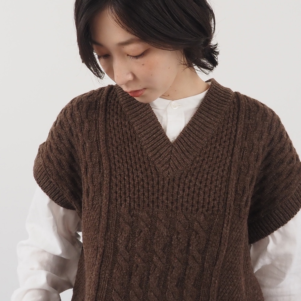 NARU(ナル) NATURAL COLORED WOOL 柄編みニットベスト 665405