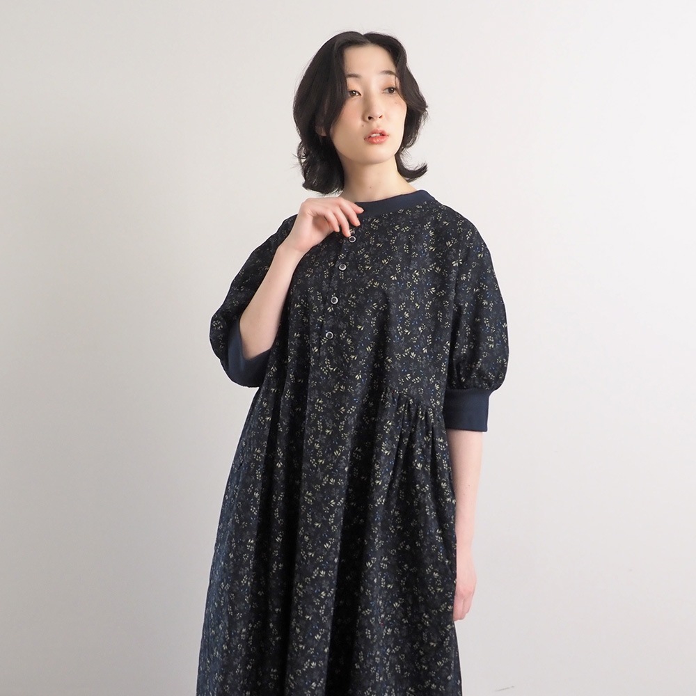 NARU(ナル) スケアコットンメランコリーフラワー ハンドベルワンピース 670920