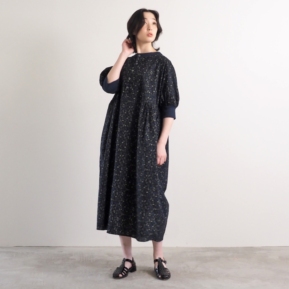 NARU(ナル) スケアコットンメランコリーフラワー ハンドベルワンピース 670920