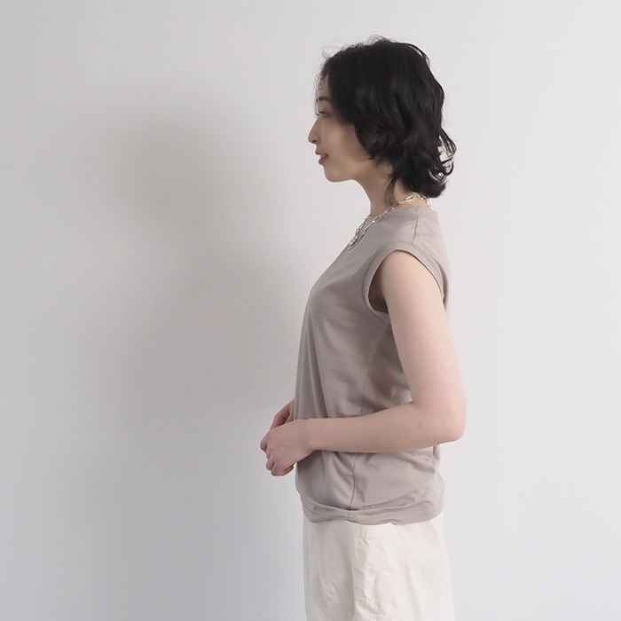 NARU(ナル) 110/2サイロプレミアムノースリーブ 648206BE