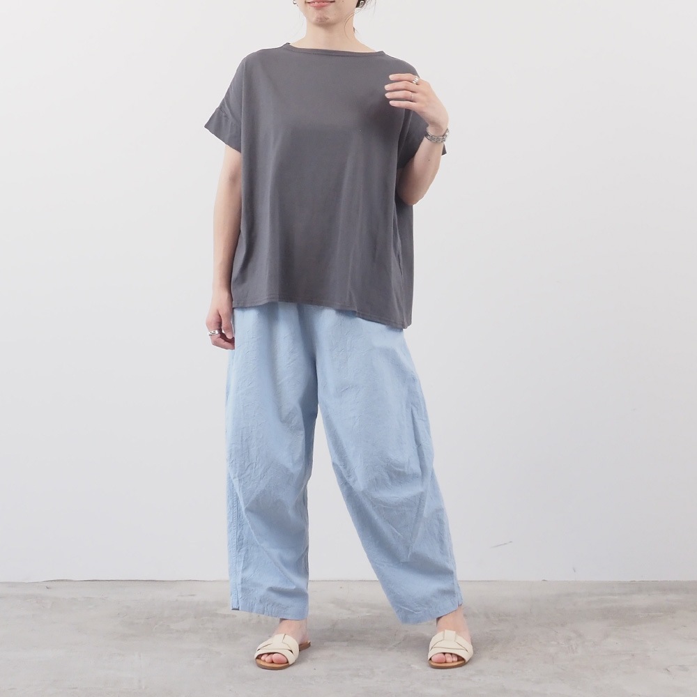 NARU(ナル)小泉さよ様コラボ ナチュラルソフト天竺 振り返り猫コンフィーシャツ 667006