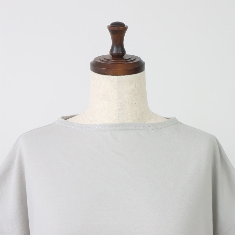 NARU(ナル)小泉さよ様コラボ ナチュラルソフト天竺 振り返り猫コンフィーシャツ 667006