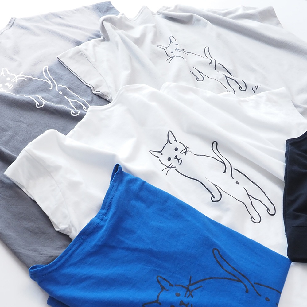 NARU(ナル)小泉さよ様コラボ ナチュラルソフト天竺 振り返り猫コンフィーシャツ 667006