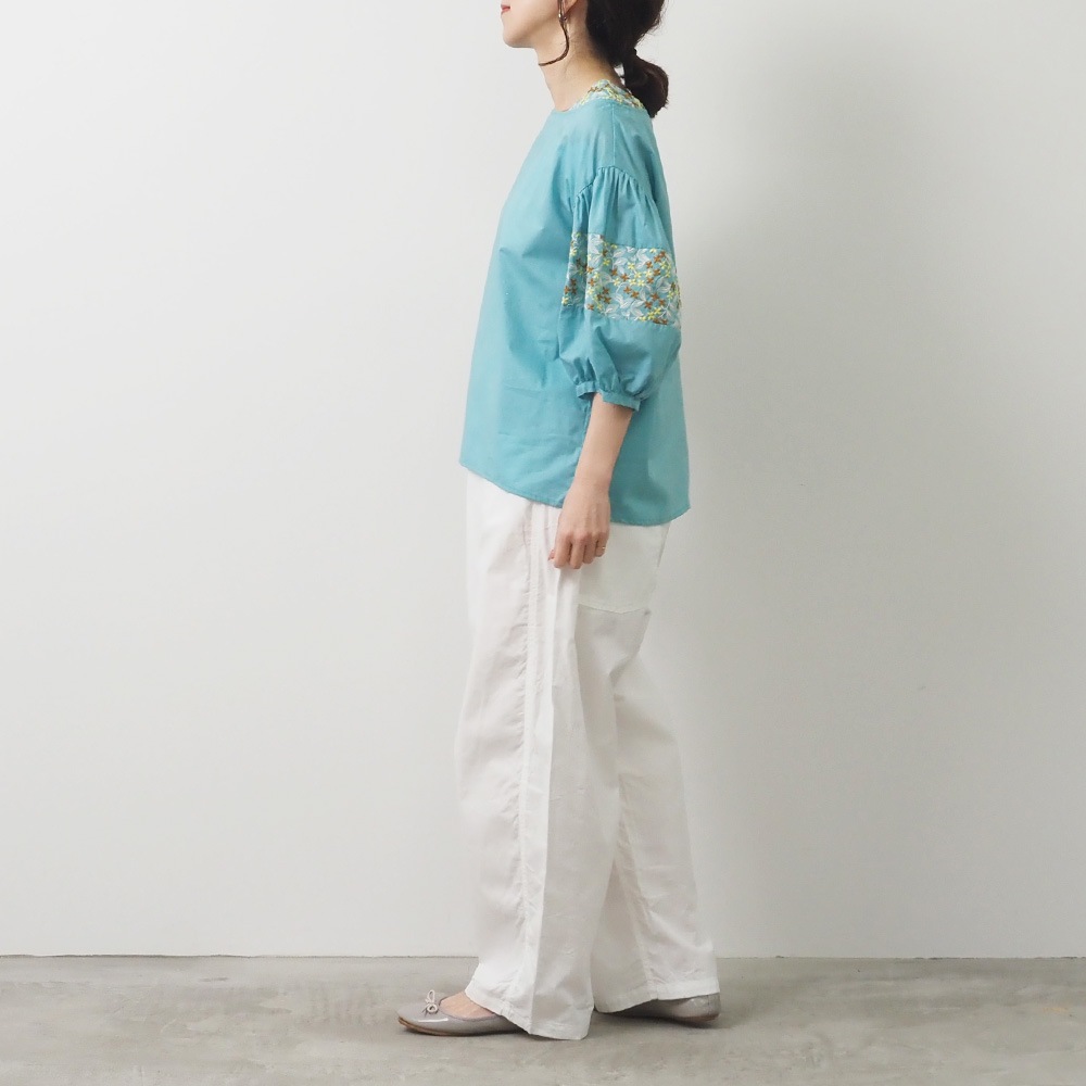 NARU(ナル) 小花刺繍ローン 切替ギャザースリーブPO 661930