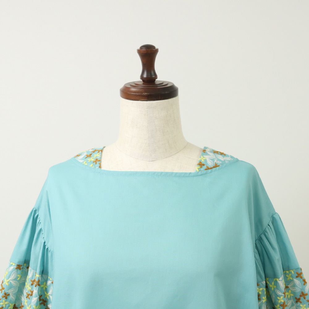 NARU(ナル) 小花刺繍ローン 切替ギャザースリーブPO 661930