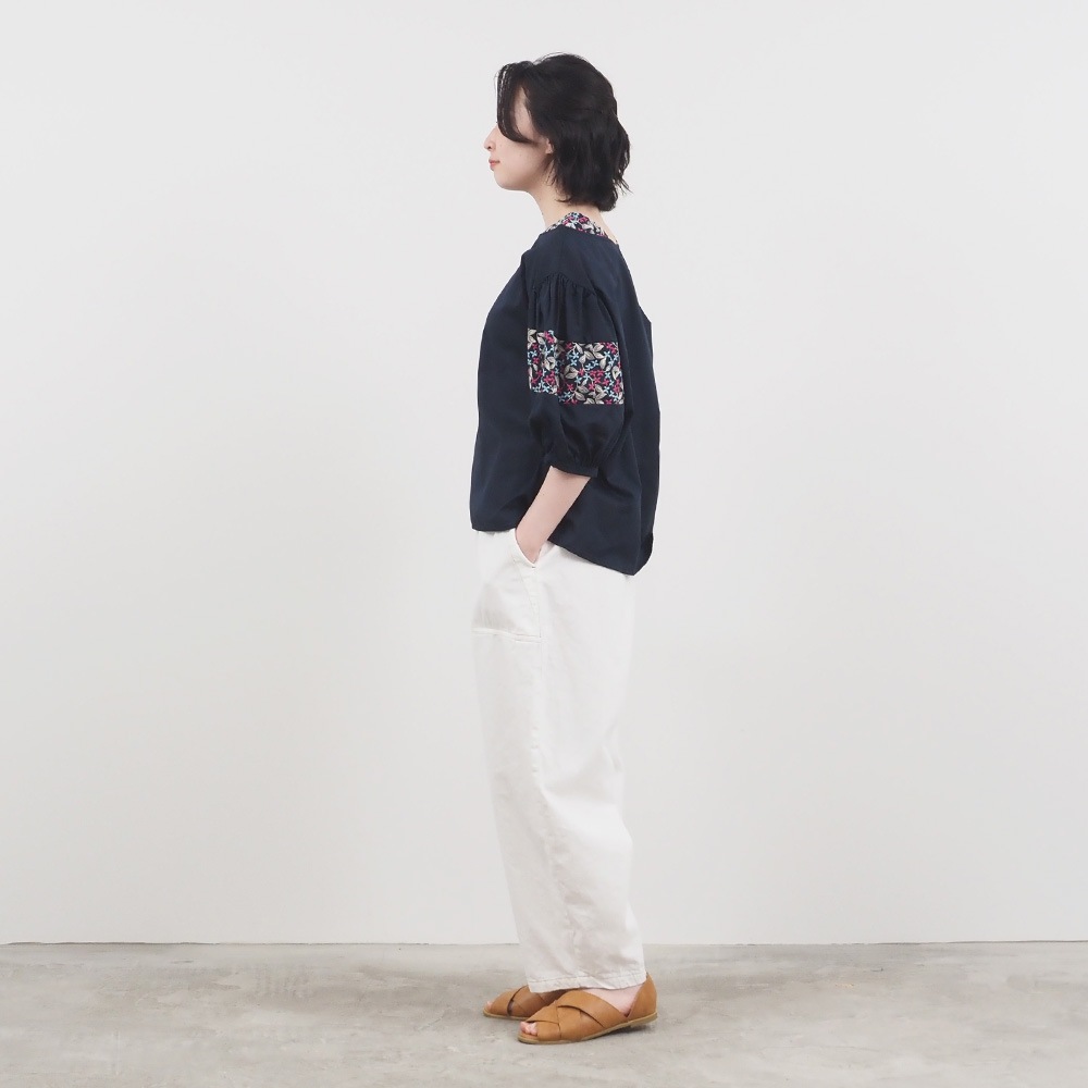 NARU(ナル) 小花刺繍ローン 切替ギャザースリーブPO 661930