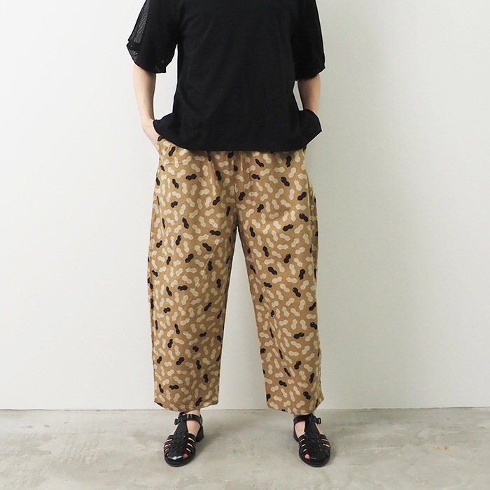 NARU(ナル) コットンリネンクロス ポップナッツプリント エッグパンツ 655810