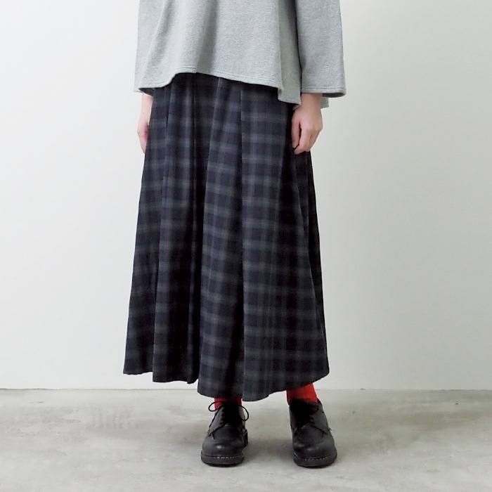 NARU(ナル) ロイヤルタータン タックロングスカート 656913