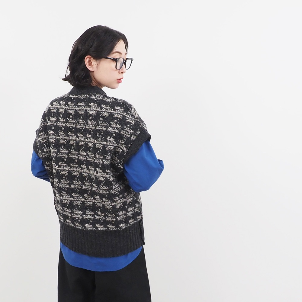 NARU(ナル) シルクネップミックス千鳥ブークレー リバーシブルニットベスト 660606