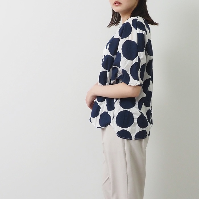 NARU(ナル) 80ローン塩縮ラフドット 2WAY バトーブラウス 655826