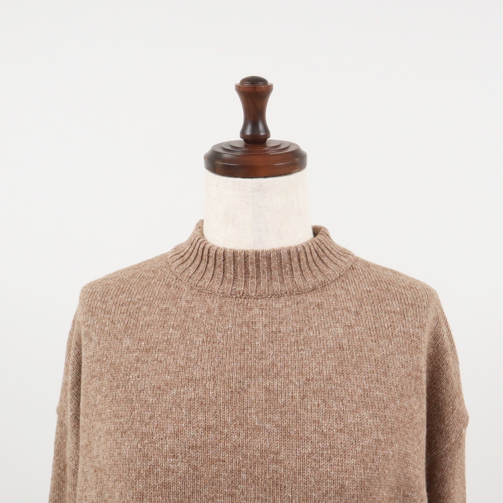 【WEB限定再生産予約】NARU(ナル) 猫イラストレーター小泉さよさんコラボ エアーヤーンコットン振り返り猫ニット 662601