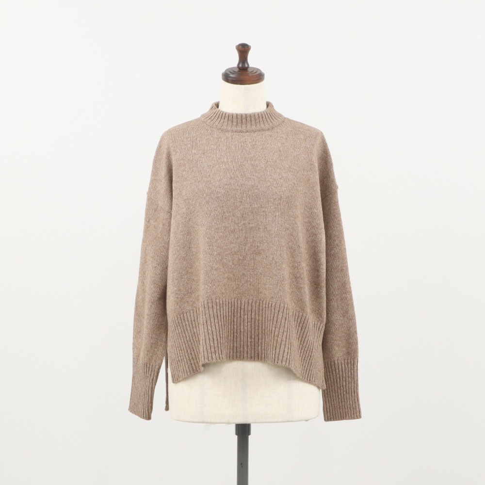 【WEB限定再生産予約】NARU(ナル) 猫イラストレーター小泉さよさんコラボ エアーヤーンコットン振り返り猫ニット 662601