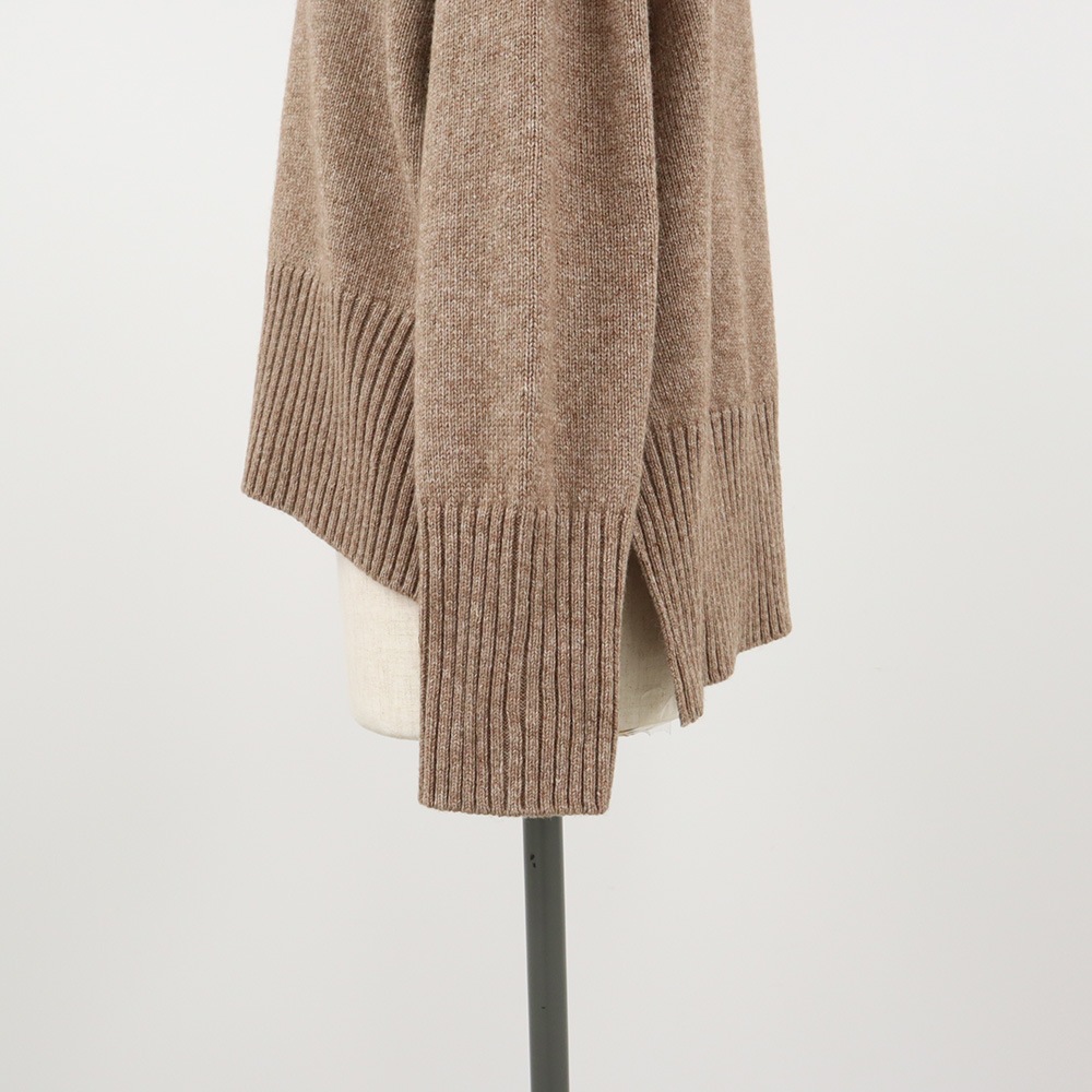 【WEB限定再生産予約】NARU(ナル) 猫イラストレーター小泉さよさんコラボ エアーヤーンコットン振り返り猫ニット 662601