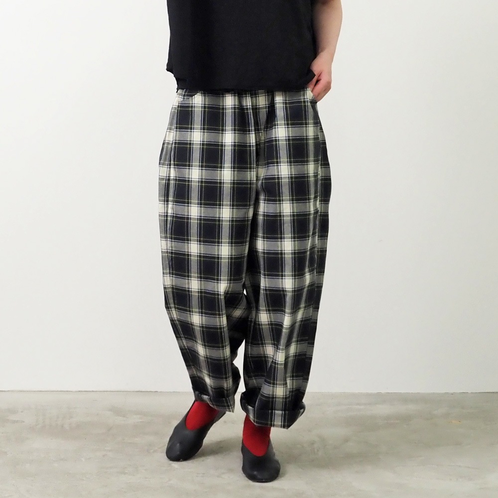 NARU(ナル) 高密度ギャバチェック ノッポパンツ 662915