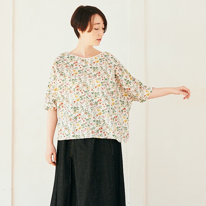 Naru ナル ローン花柄ブラウス フィリップ 6455 All Items Naru Online Store ナル オンラインストア