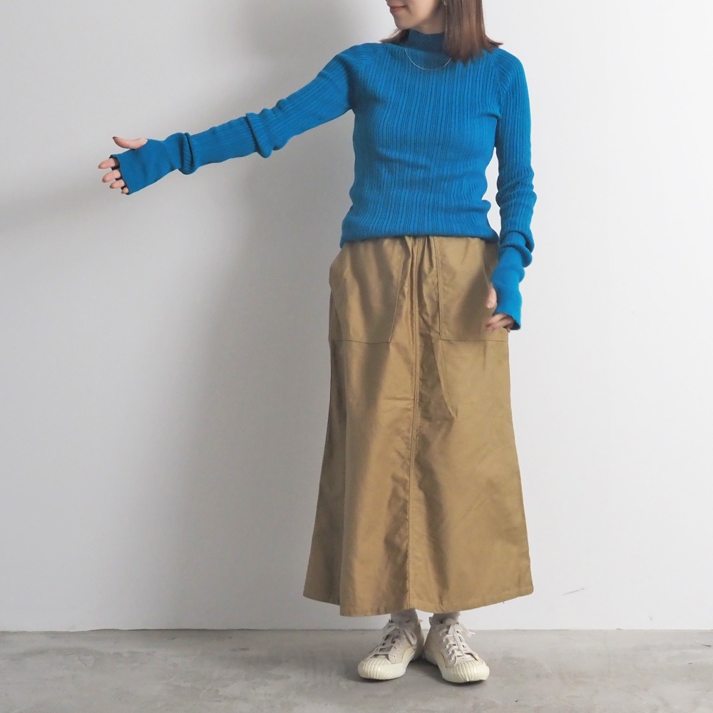 NARU(ナル) ランダムリブ Thumbholeハイネック 665700