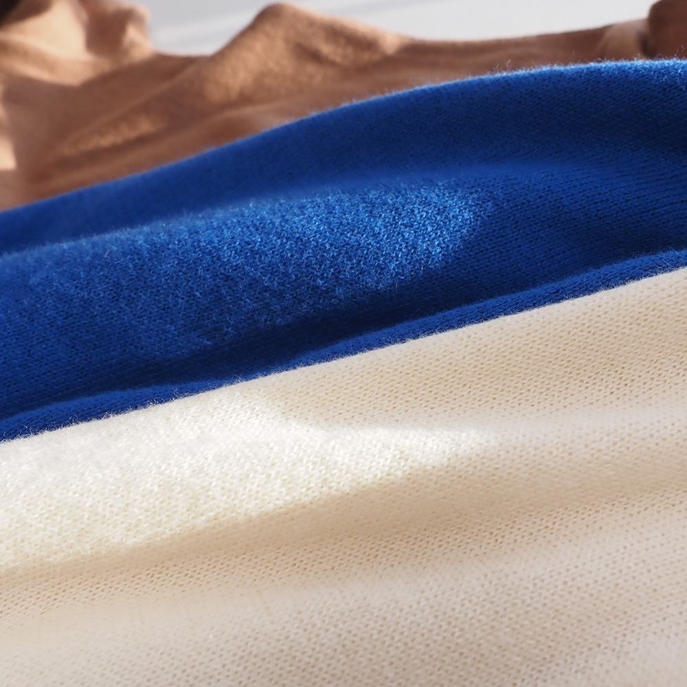 【予約】NARU(ナル) ムースヤーン ハイネックニット 665705