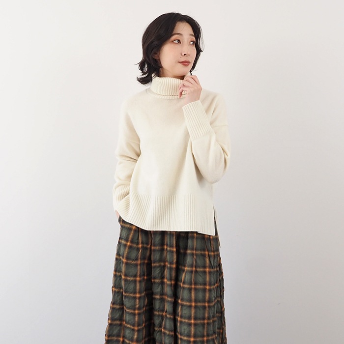 NARU(ナル) タスマニアラムコモドニットタートル 650601