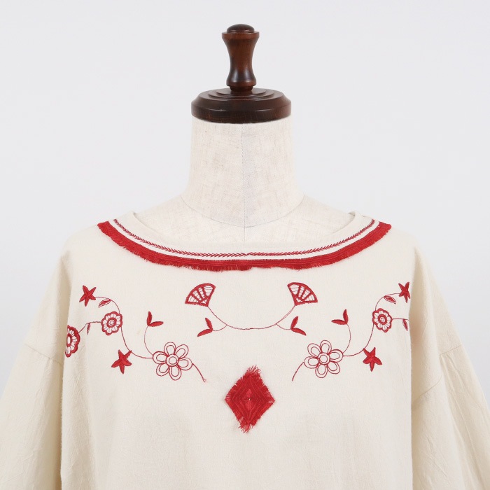 NARU(ナル) シーチングハンドワッシャー フリンジ刺繍ブラウス 655841