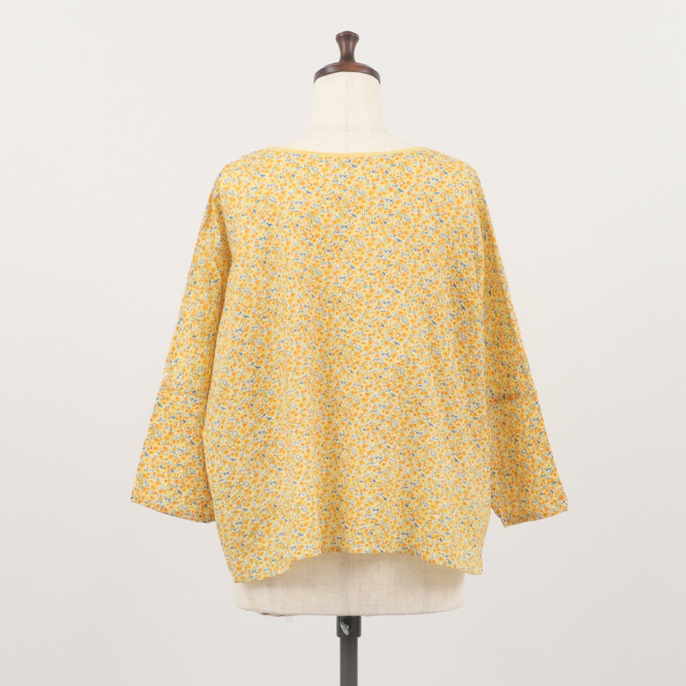 NARU(ナル) ミラクルウェーブリバティプリント(Day's Eye) バトーブラウス7分袖(2way) 661856