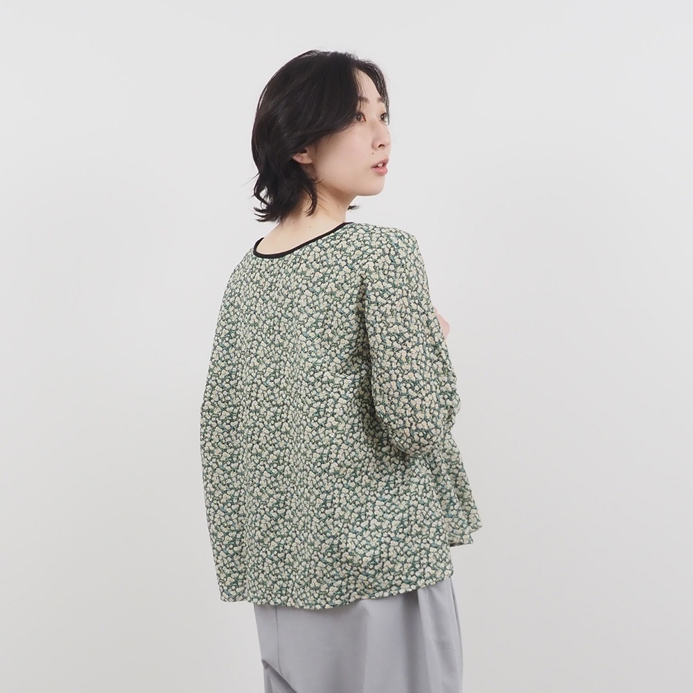 NARU(ナル) ミラクルウェーブリバティプリント(Day's Eye) バトーブラウス7分袖(2way) 661856