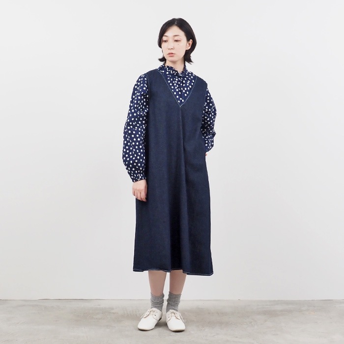 NARU(ナル) 60ローンリップルドット柄フリルネックドルマンスリーブシャツ 654846