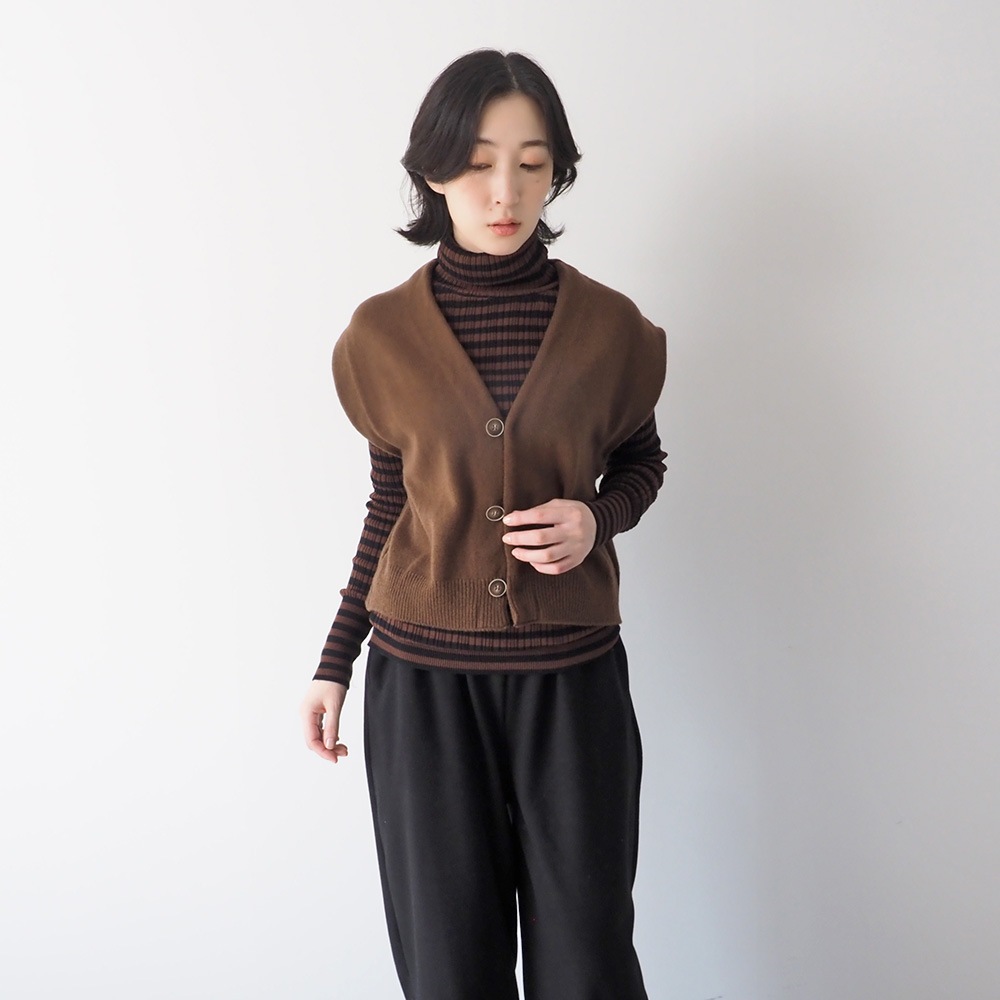 NARU(ナル) タスマニアラム クロップドカーディーベスト 668600