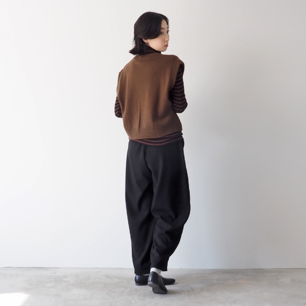 NARU(ナル) タスマニアラム クロップドカーディーベスト 668600