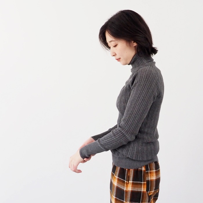 新色入荷！NARU(ナル） コットンランダムリブニットタートル 650701