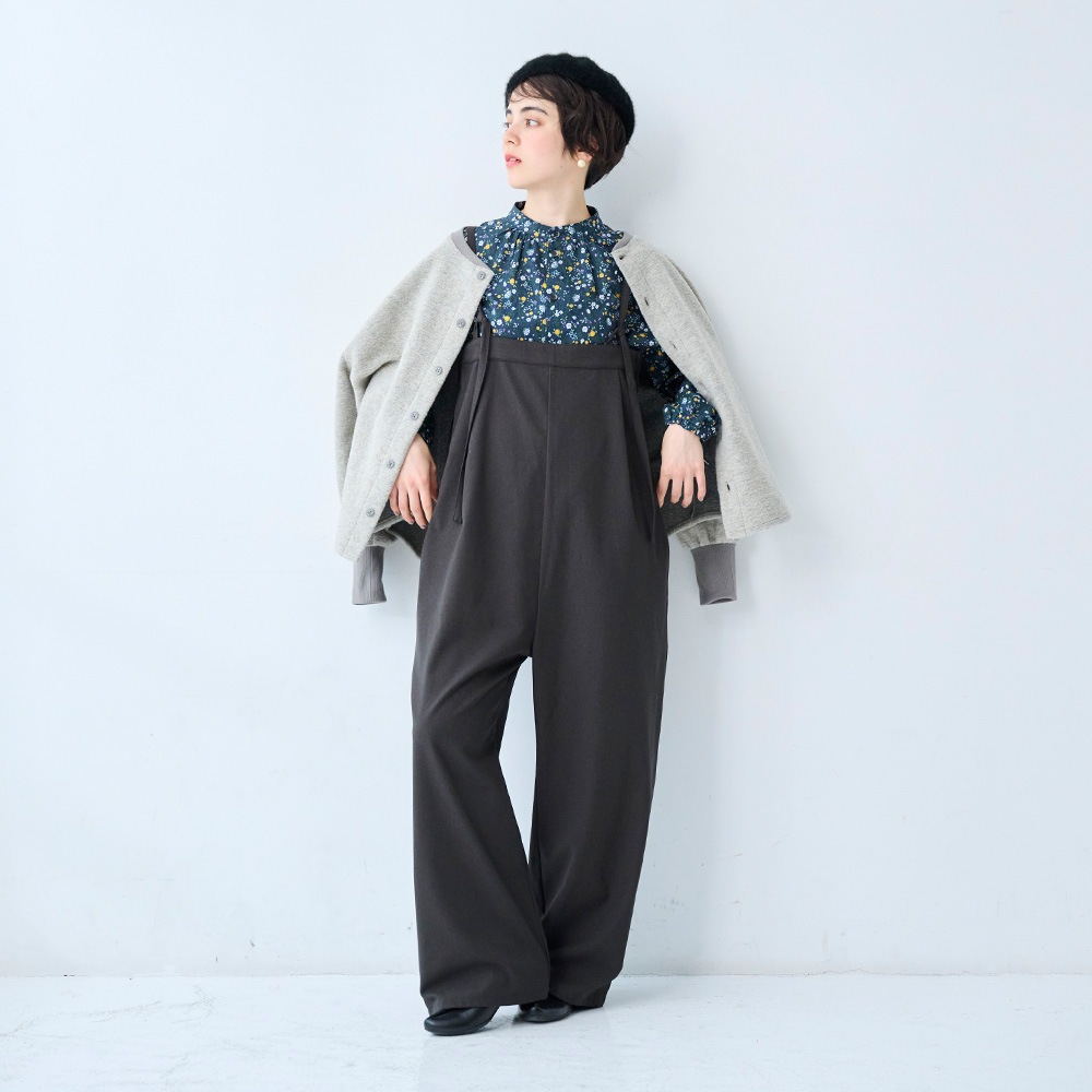 NARU(ナル) 木の実柄ローン ギャザーシャツ 665836