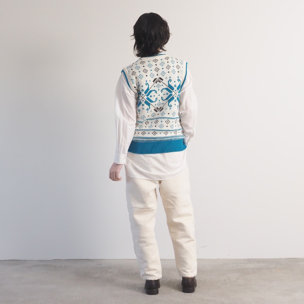 NARU(ナル) コンパクトヤーン 雪柄ケーブルベスト 666400