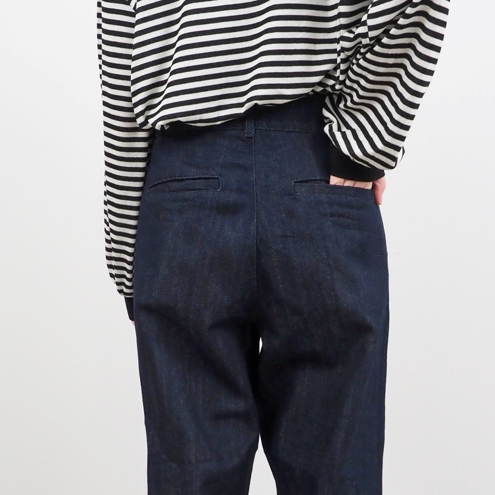 NARU(ナル) 12ozデニムタックストレートパンツ 661825