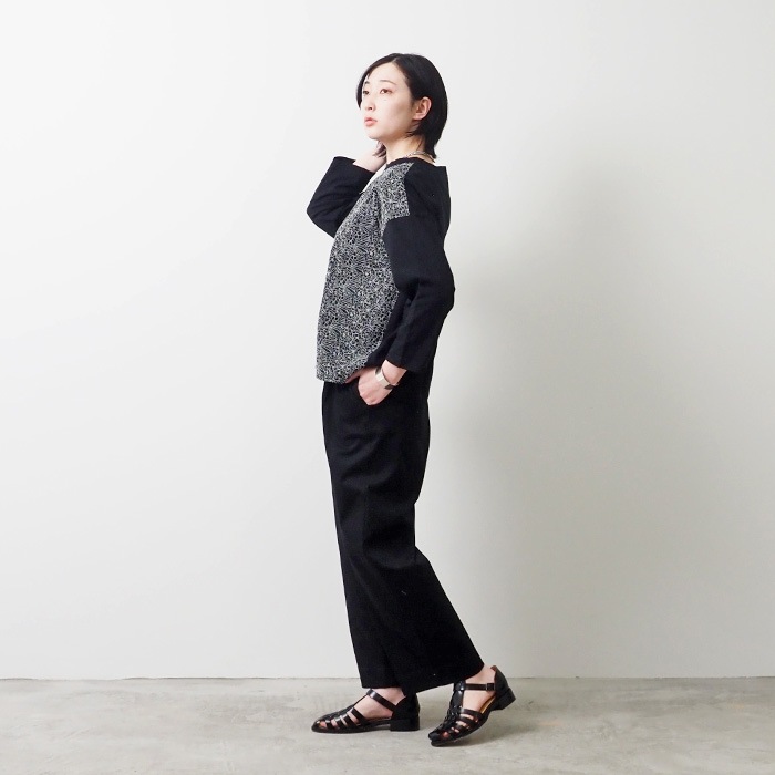 NARU(ナル) 40/2天竺×60sローン花柄刺繍 クルーネックPO 654045