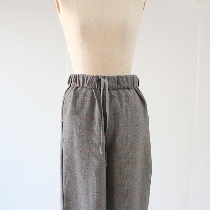 予約受付中!10月上旬納期<br>NARU(ナル) モナルーチェグレンチェックストレートパンツ 638926