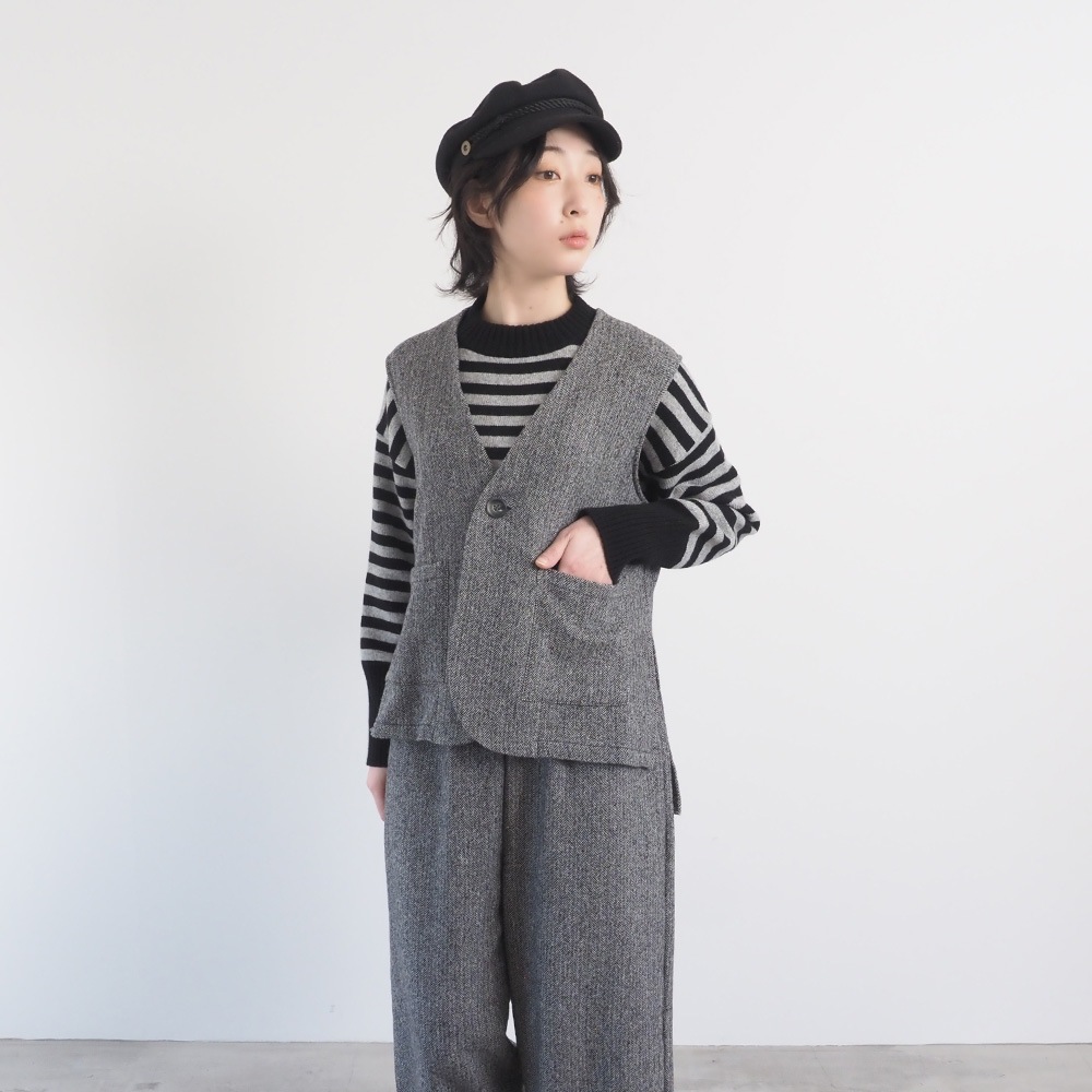NARU(ナル) ヘリンボーンネップツイード スリットベスト 669902