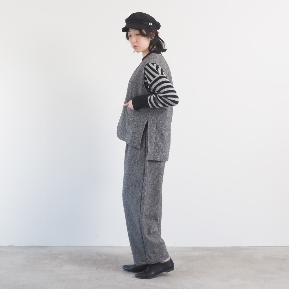 NARU(ナル) ヘリンボーンネップツイード スリットベスト 669902