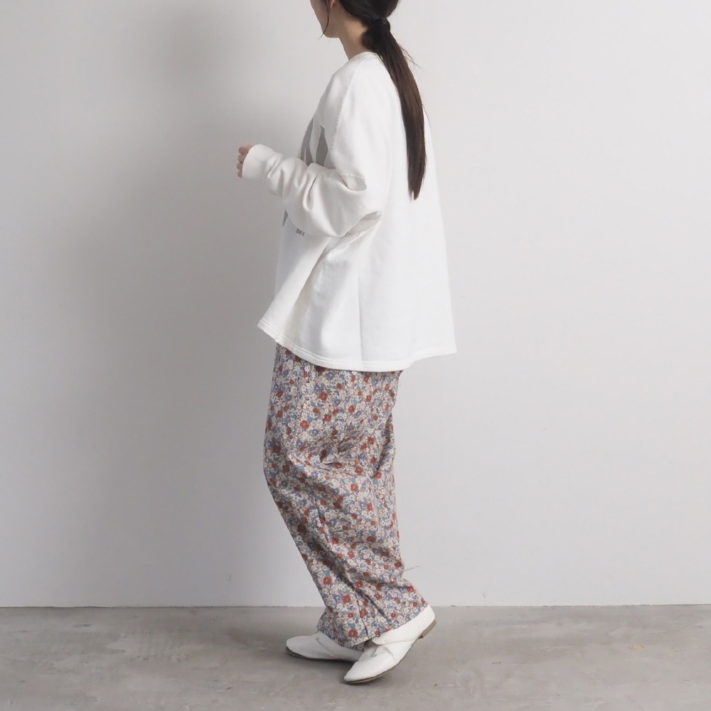 NARU(ナル) 30ビエラ微起毛フラワーワルツ柄 ストレートパンツ 6698061