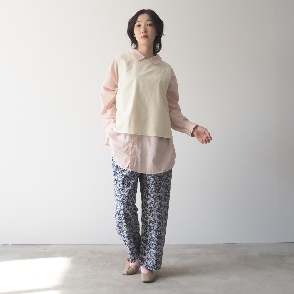 NARU(ナル) 30ビエラ微起毛フラワーワルツ柄 ストレートパンツ 6698061